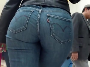 Sexy Huge Jeans Ass - Rico culo en mezclilla