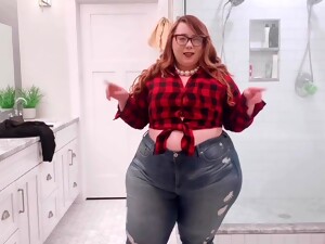 Fat Queen Tries On Clothes For A Date - Bbwudderlyadorable