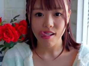 Japanese Babe Mao Hamasaki Displaying Her Delicous Long Tongue