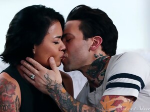 Tattooed MILF Dana Vespoli Spreads Legs To Fuck