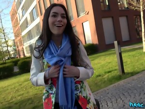 Public Agent - Public Humping With A Lost Russian 1 - Arwen Gold