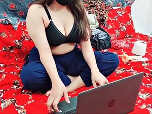 Pakistani Mom Watching Porn On Laptop And Masturbating With Dildo In Ass And Pussy With Loud Moans