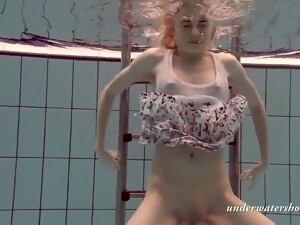 Desi Swimming Pool Sex, Openbaar Zwembad, Teen Bikini