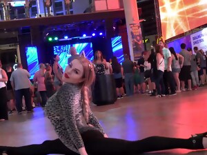 Catwoman In Las Vegas - Watch4Fetish