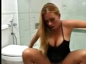 Slave Gives Her Oral Sex After She Pee