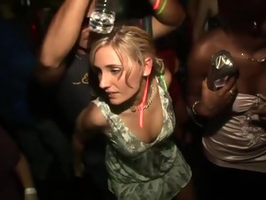 Rambut pirang, Seks Brasil, Seks grup, Baju dalam perempuan, Seks amatir