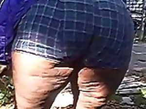 Ghetto Auntie Jiggle Booty And Thighs