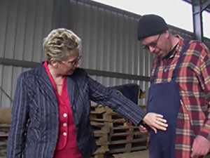 Angelica In Mature Wife Loves To Please Lonely Farmers - MMVFilms