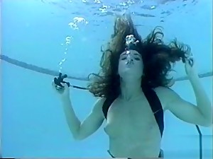 Bridgette Underwater