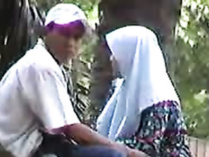 Nice amateur voyeur video with horny Pakistani couple in the park